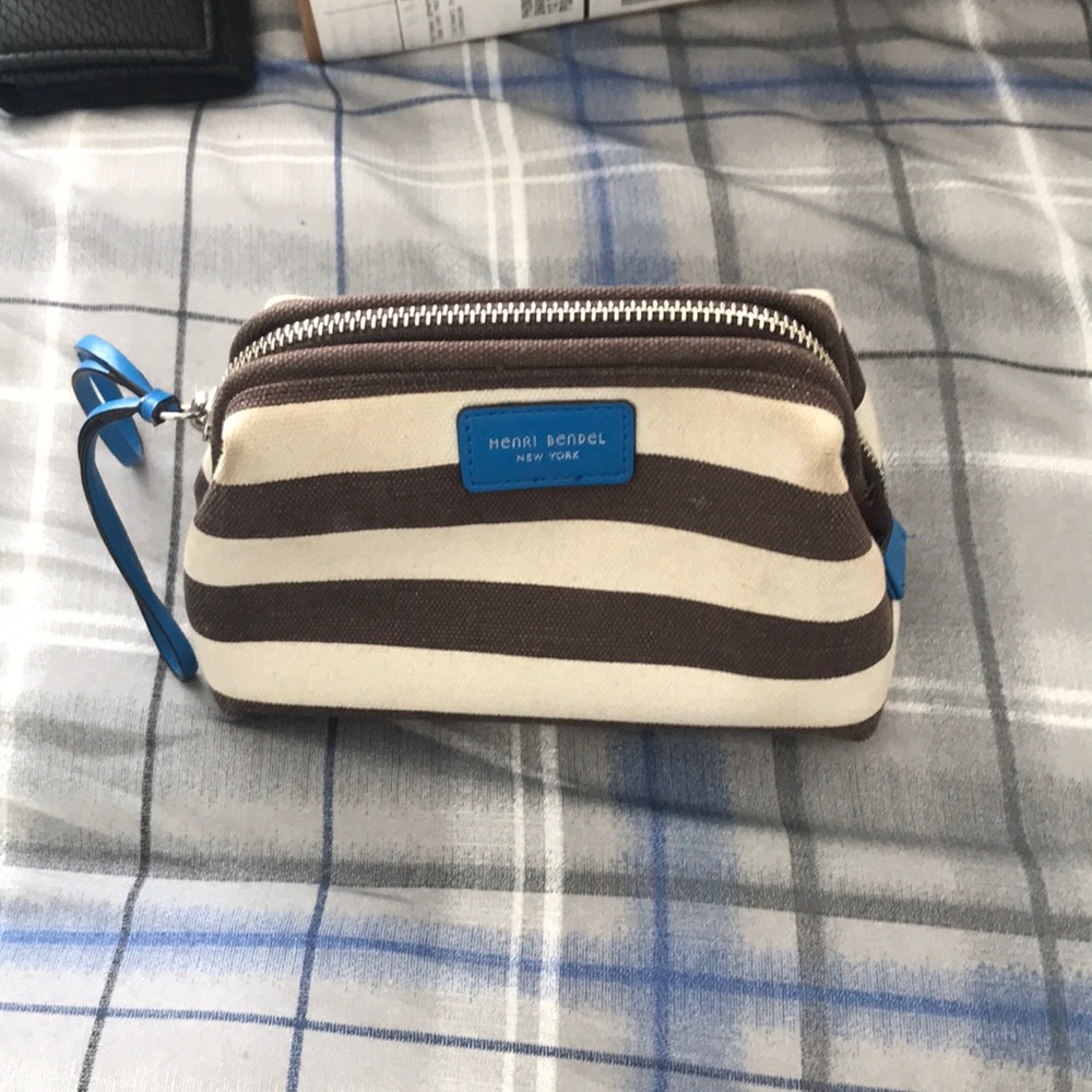 Makeup bag. Henri Bendel